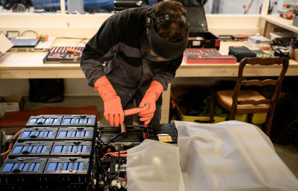 Stellantis将在马德里测试电动汽车电池交换