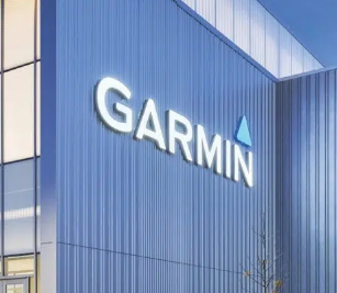 Garmin现推出迪士尼保时捷等品牌的表盘